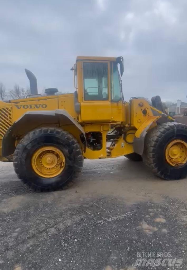 Volvo L 120 E Фронтальные погрузчики