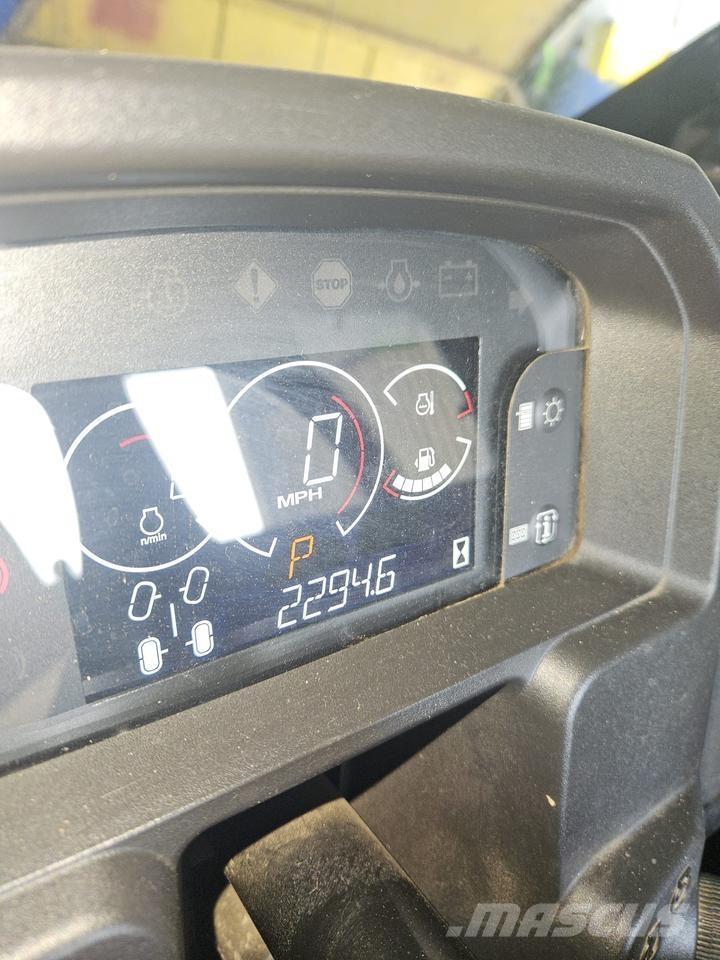 John Deere XUV865M Квадроциклы