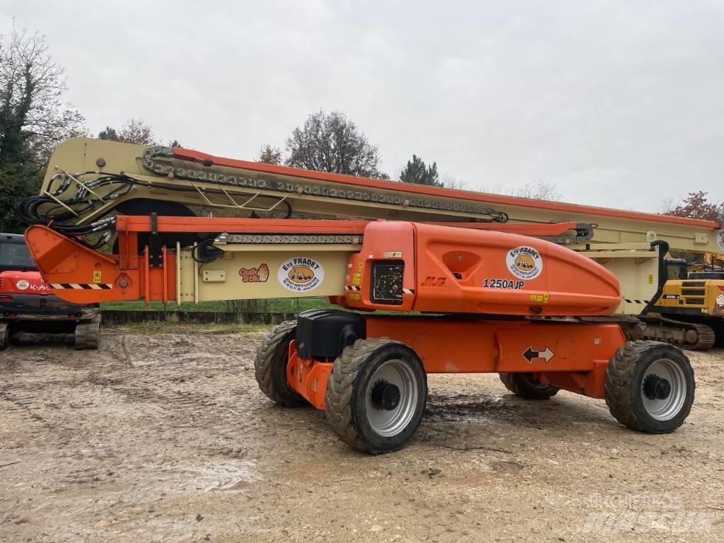 JLG 1250 AJP Коленчатые подъемники