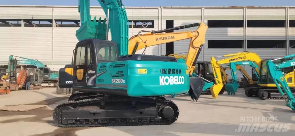 Kobelco SK 200 Гусеничные экскаваторы