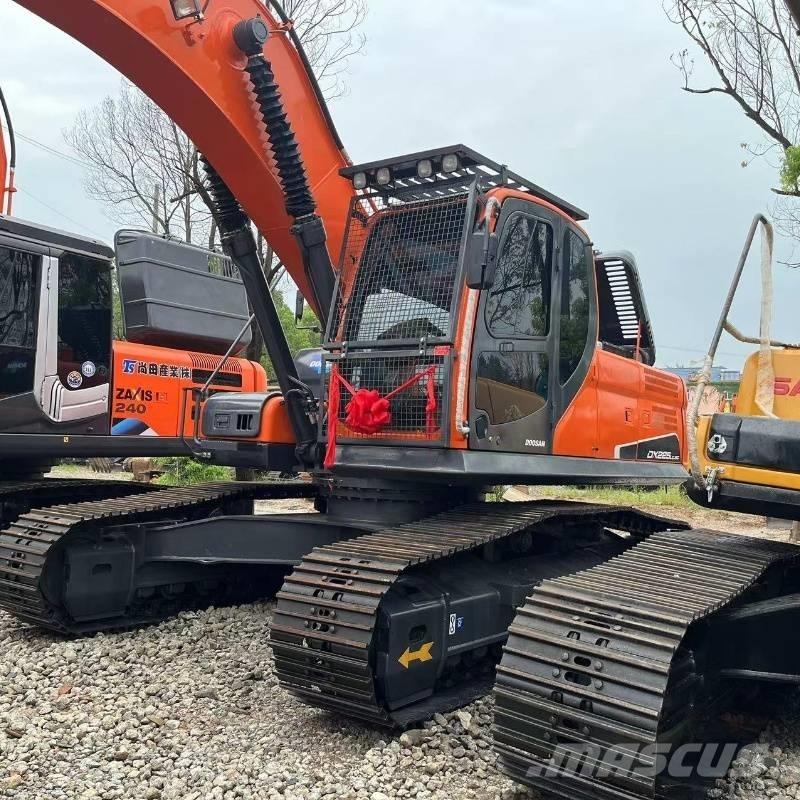 Doosan DX225 Гусеничные экскаваторы