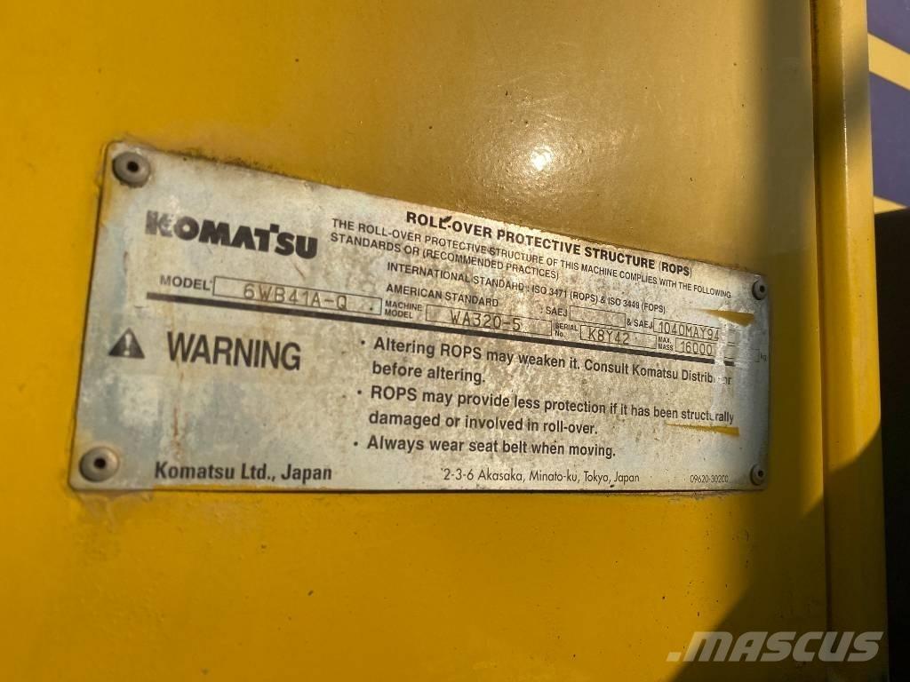 Komatsu WA 320-5 Фронтальные погрузчики