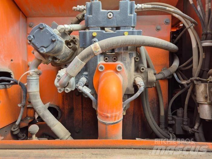 Doosan DX210WA Колёсные экскаваторы