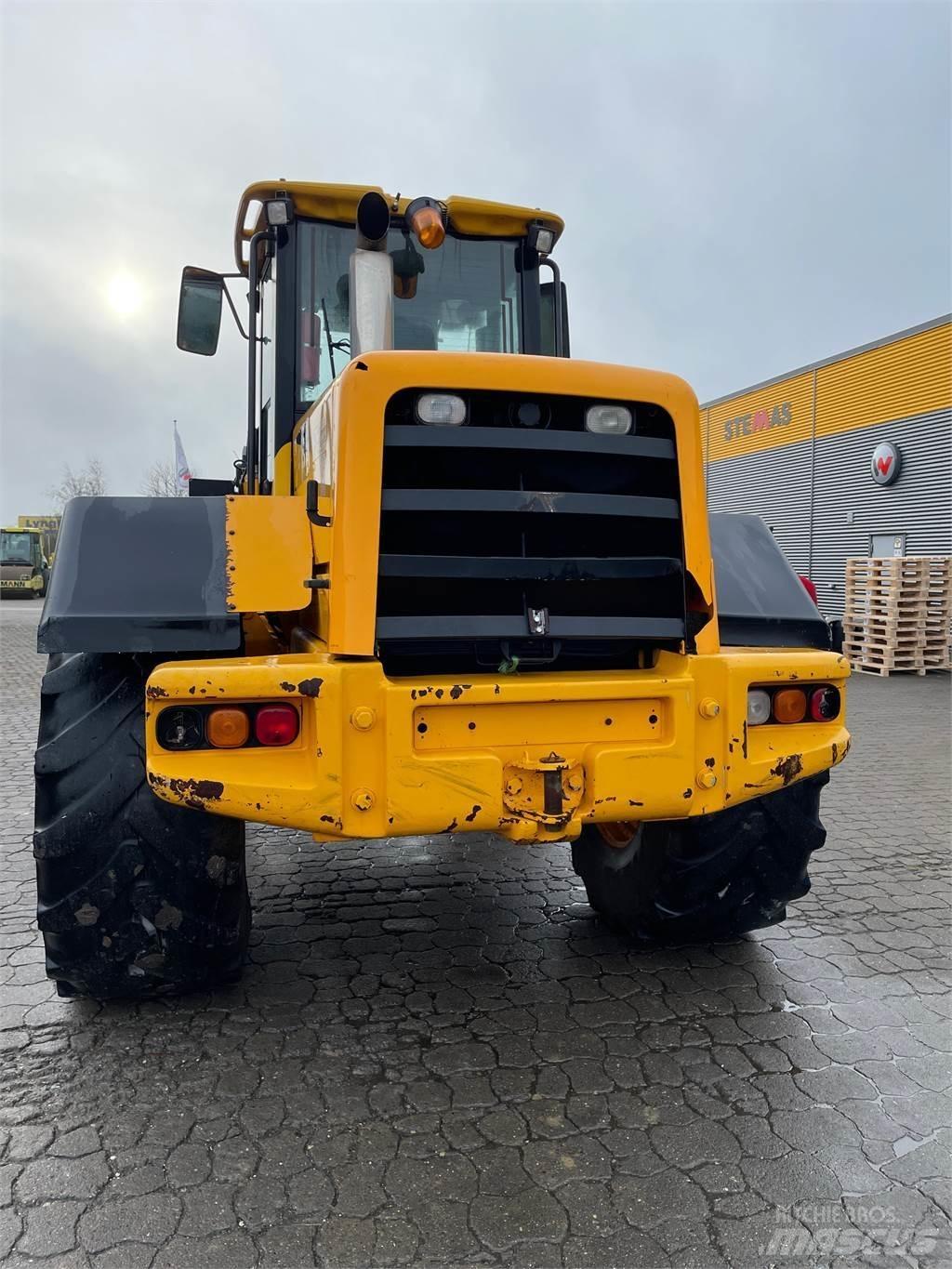 JCB 416S Фронтальные погрузчики