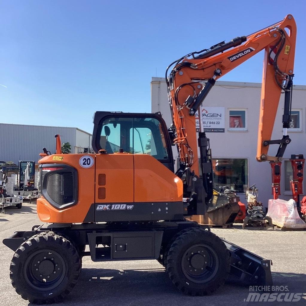 Develon DX100W-7 Колёсные экскаваторы