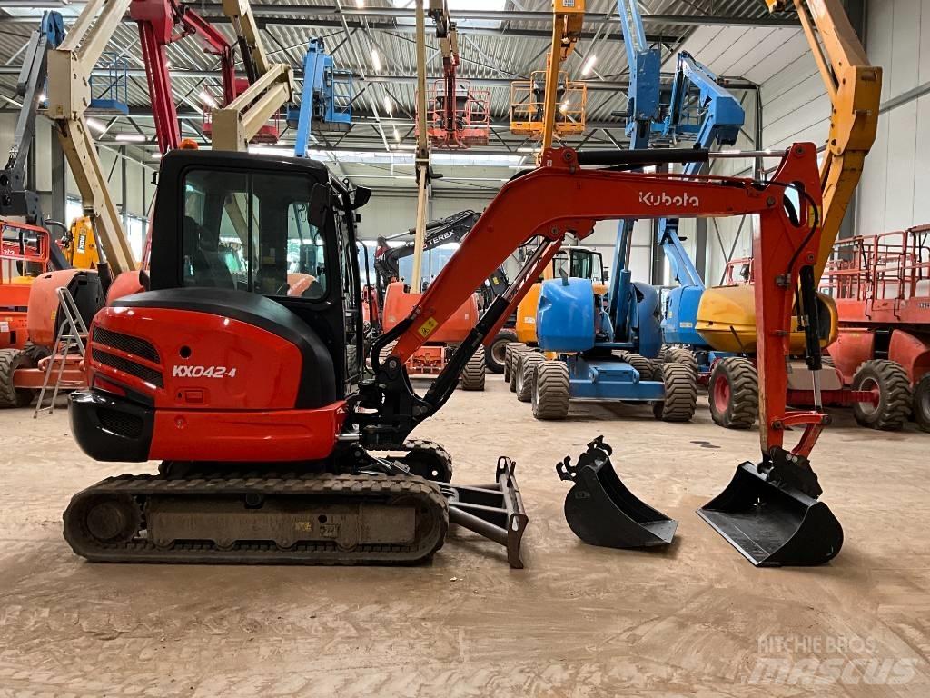 Kubota KX 042-4 Мини-экскаваторы