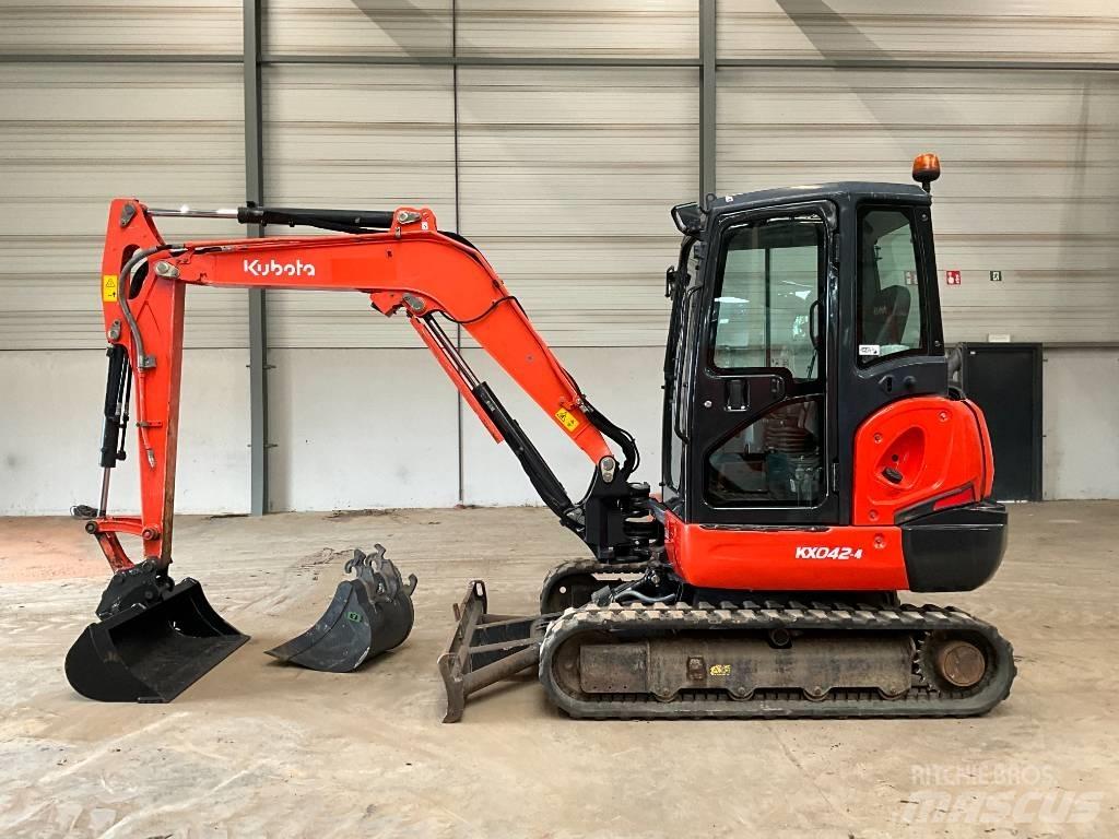 Kubota KX 042-4 Мини-экскаваторы