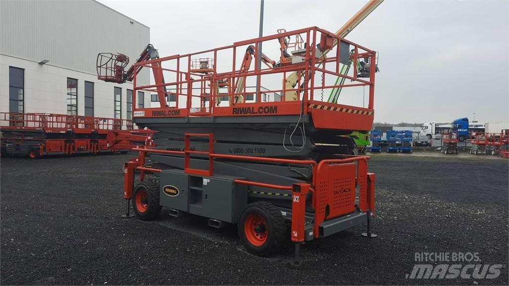 SkyJack 9250RT Ножничные подъемники
