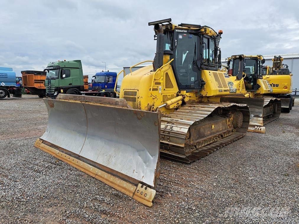 Komatsu D 61 PXi-24 Гусеничные бульдозеры