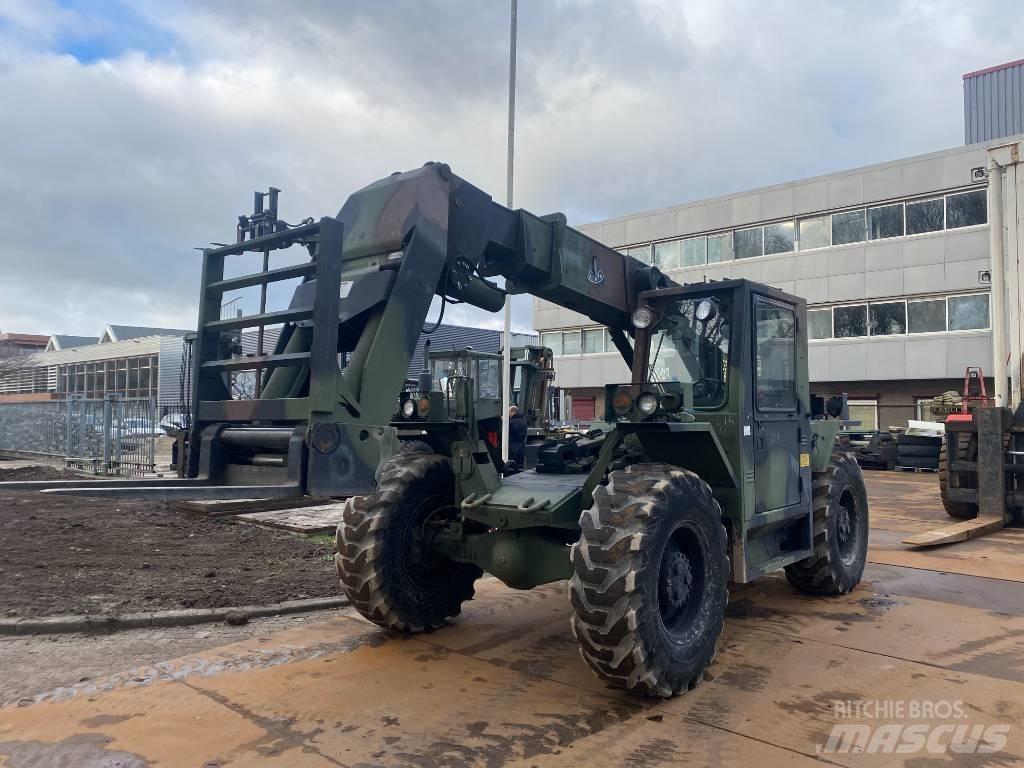 SkyTrak 6000M Телескопические погрузчики