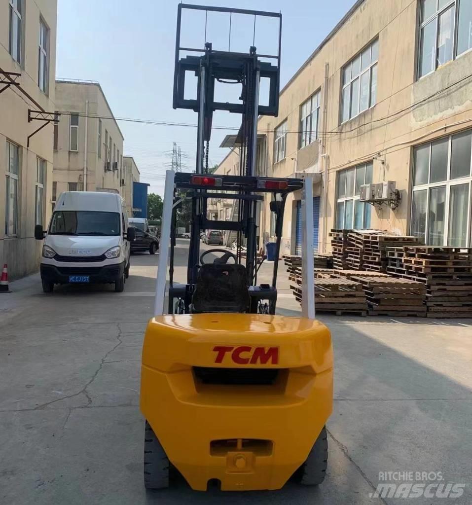 TCM FD30 Ричтраки