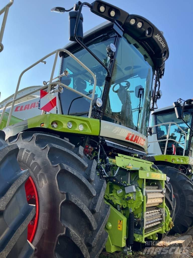 CLAAS Jaguar 950 Самоходные кормоуборочные комбайны