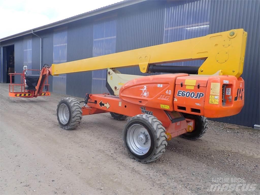 JLG E600JP Коленчатые подъемники