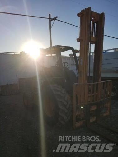 CASE 586H Внедорожные погрузчики