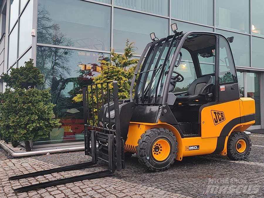 JCB TLT25D Дизельные погрузчики