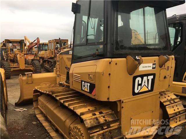 CAT D5K Гусеничные бульдозеры