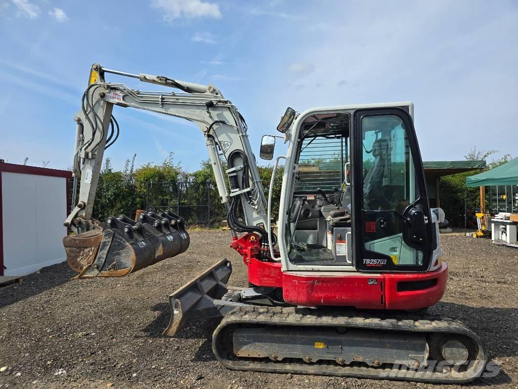 Takeuchi TB 257 FR Мини-экскаваторы