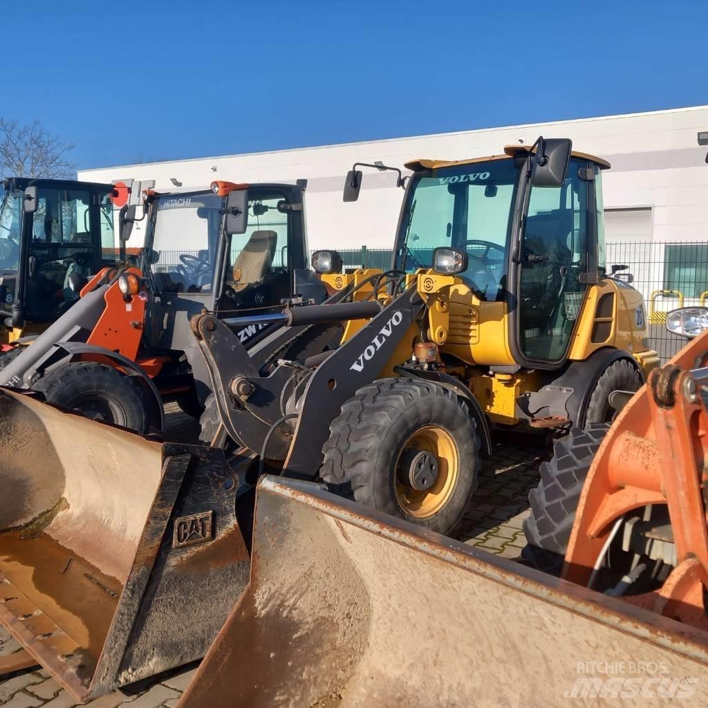 Volvo L 28 F Фронтальные погрузчики