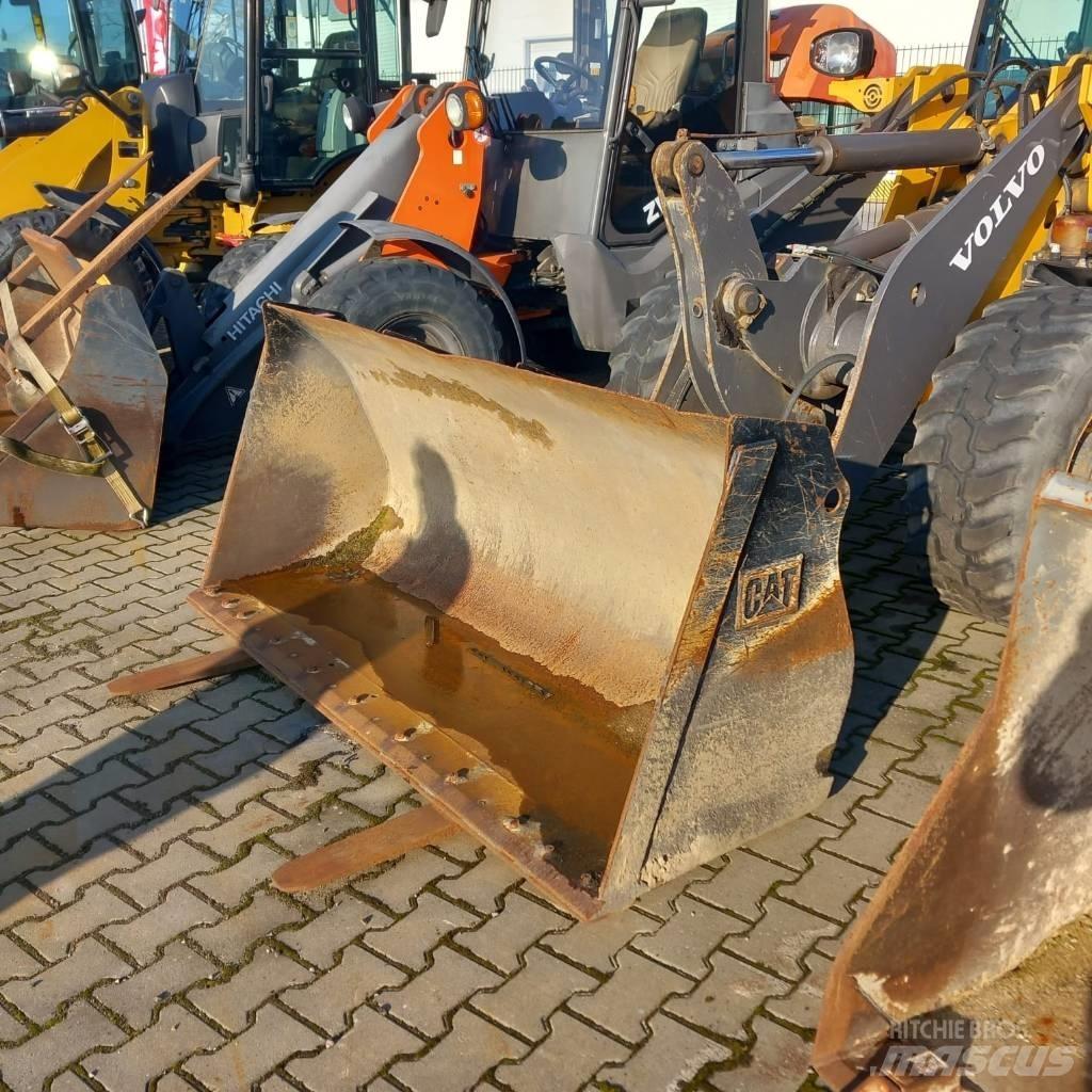 Volvo L 28 F Фронтальные погрузчики