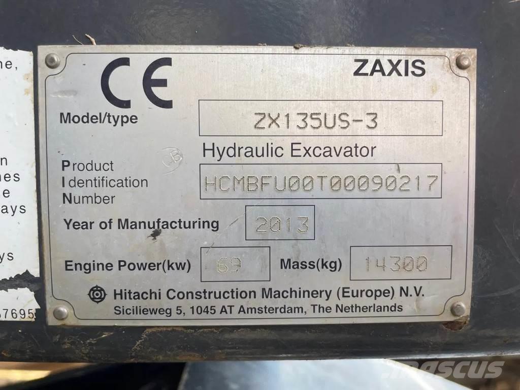Hitachi ZX135US-3 Гусеничные экскаваторы