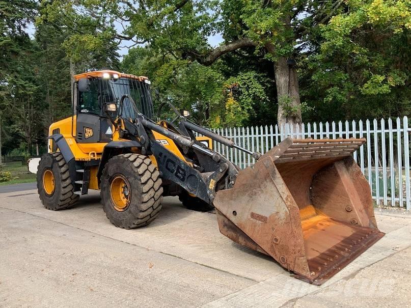 JCB 437 HT Фронтальные погрузчики