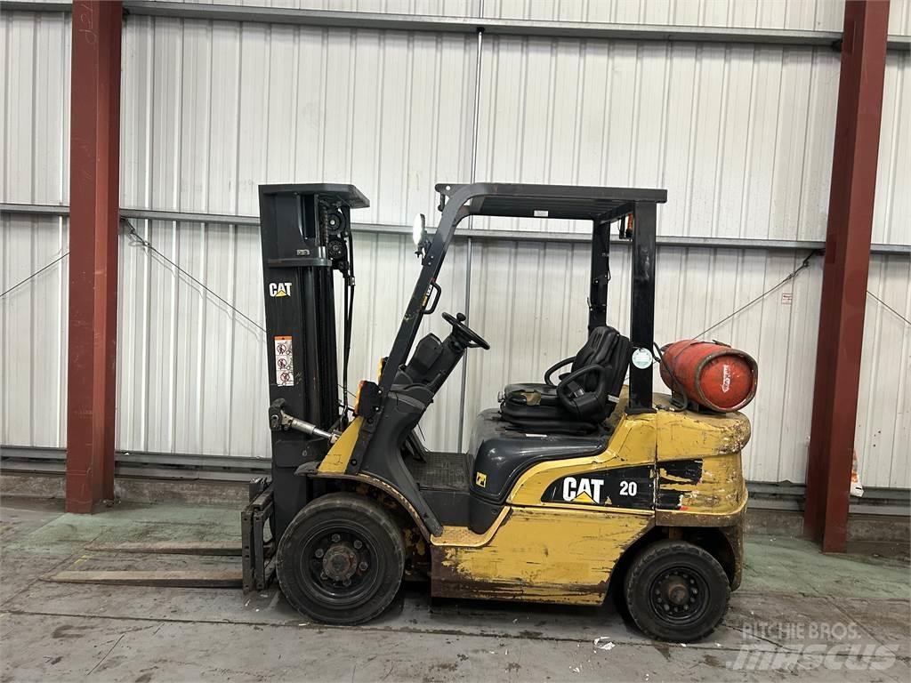 CAT GP25NT Газовые погрузчики