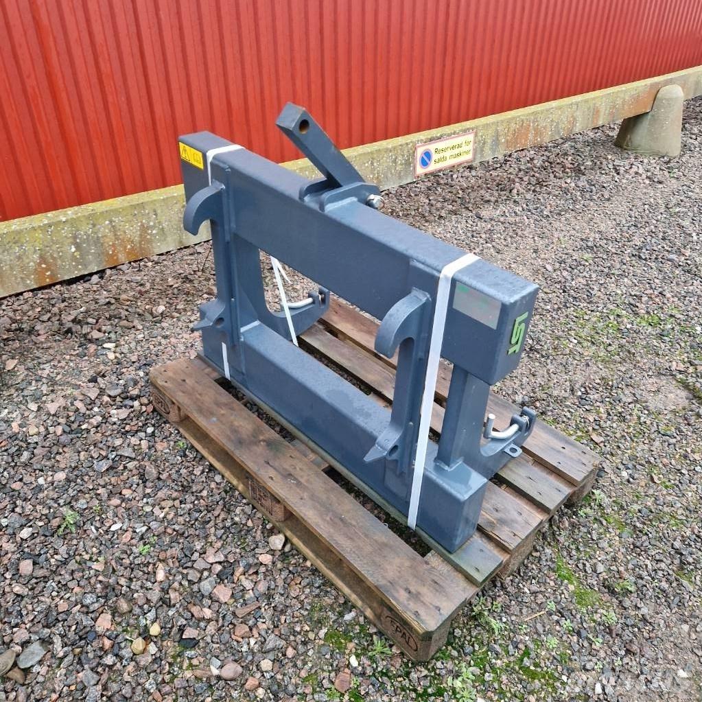 LST Adapter Навесные фронтальные погрузчики