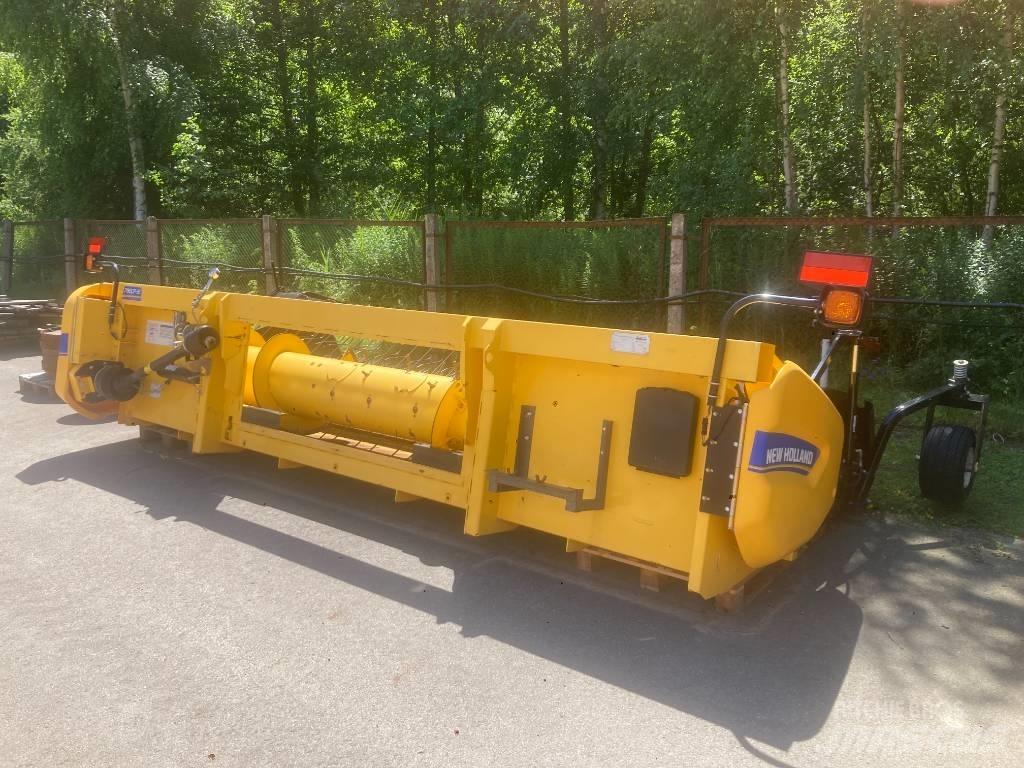 New Holland 790 CP Зерноуборочные комбайны