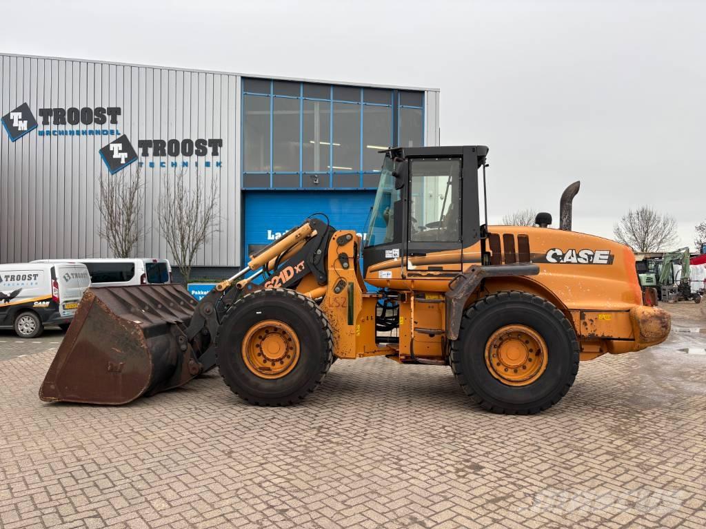 CASE 621 D XT Фронтальные погрузчики