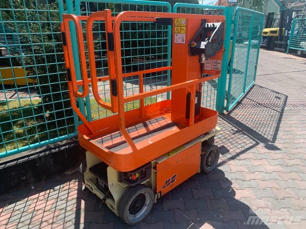JLG 1230ES      V-3373 Вертикальные мачтовые подъемники