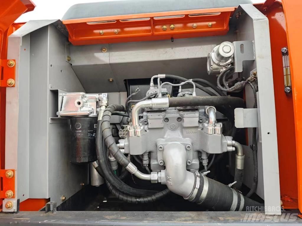 Hitachi ZX 200-6 Гусеничные экскаваторы