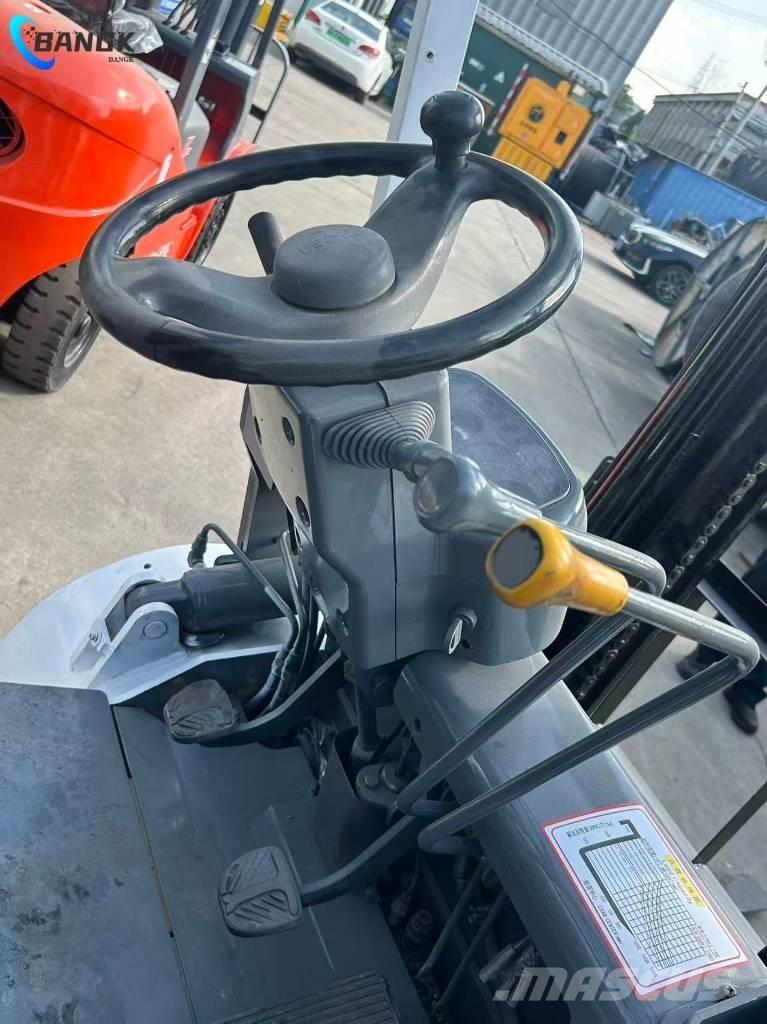 TCM FD35T3C Дизельные погрузчики