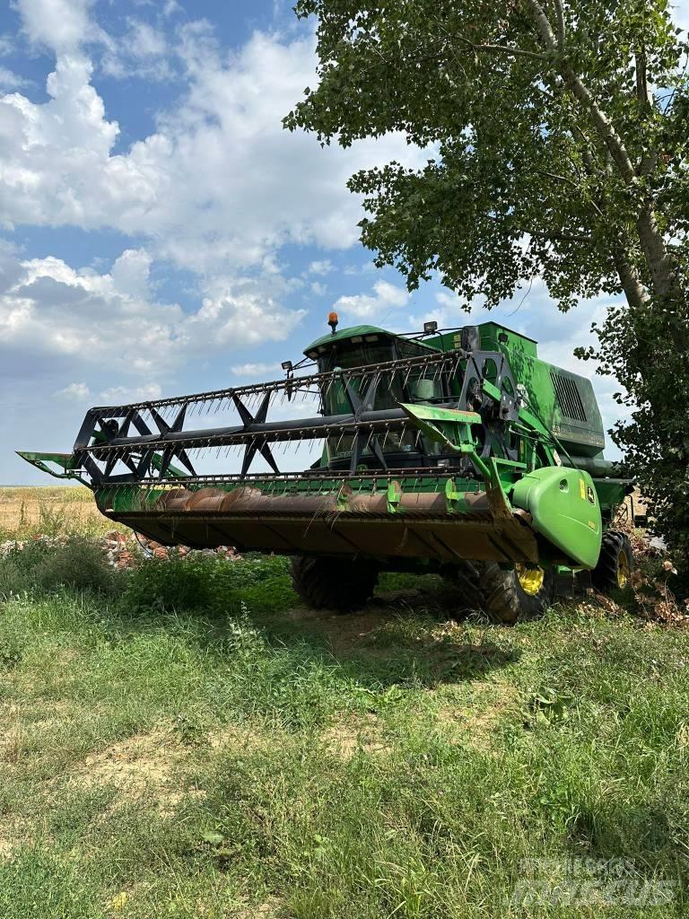 John Deere 1550 CWS Зерноуборочные комбайны