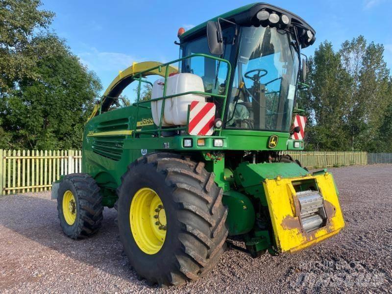 John Deere 7400 Самоходные кормоуборочные комбайны