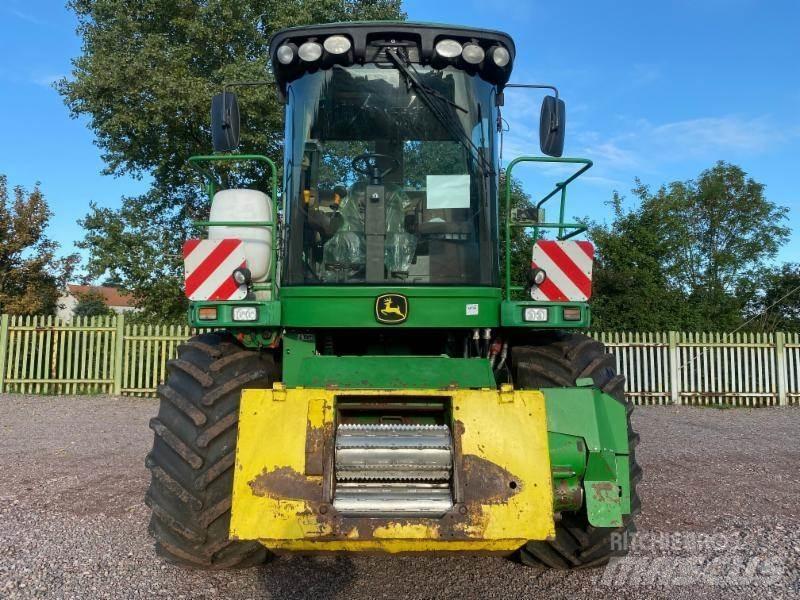 John Deere 7400 Самоходные кормоуборочные комбайны