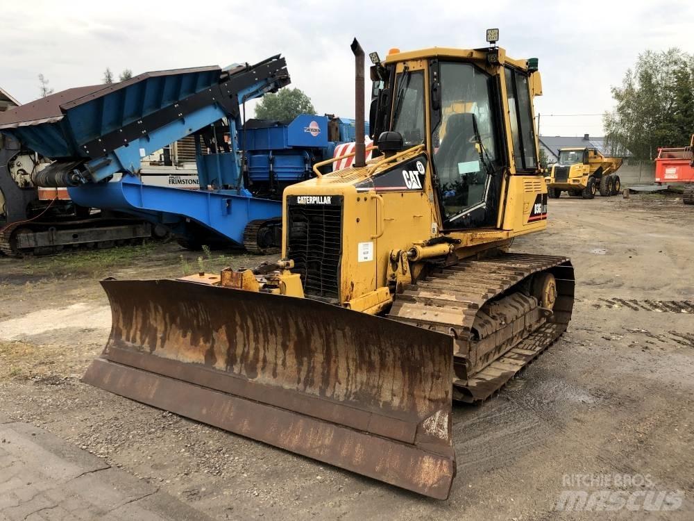 CAT D 3 G LGP Гусеничные бульдозеры