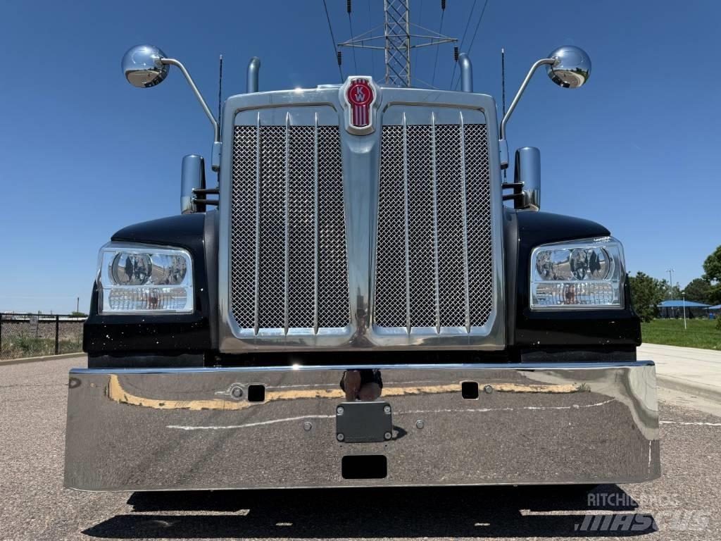 Kenworth W 990 Седельные тягачи