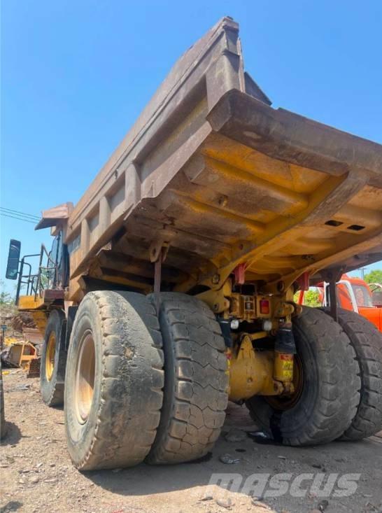 CAT 773 F Карьерные самосвалы
