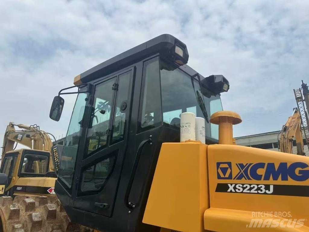 XCMG XS 223 J Грунтовые катки