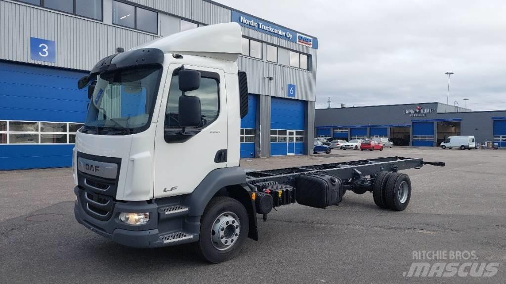 DAF LF 260 16 tn Шасси с кабиной