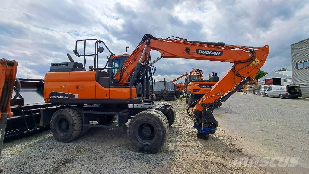 Doosan DX140W-5 Колёсные экскаваторы