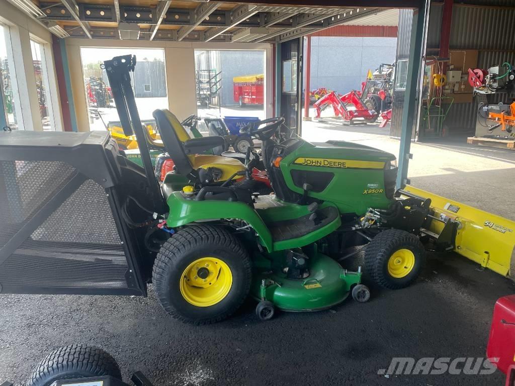 John Deere X 950 R Самоходные газонокосилки