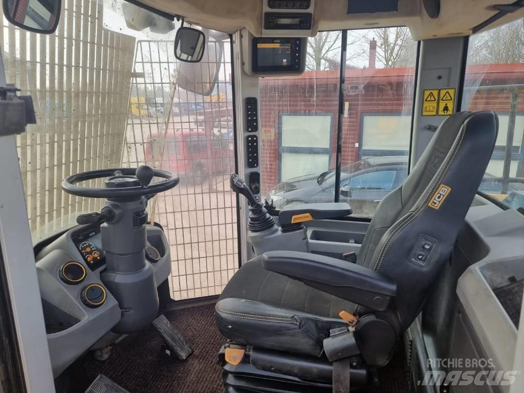 JCB 427 Фронтальные погрузчики