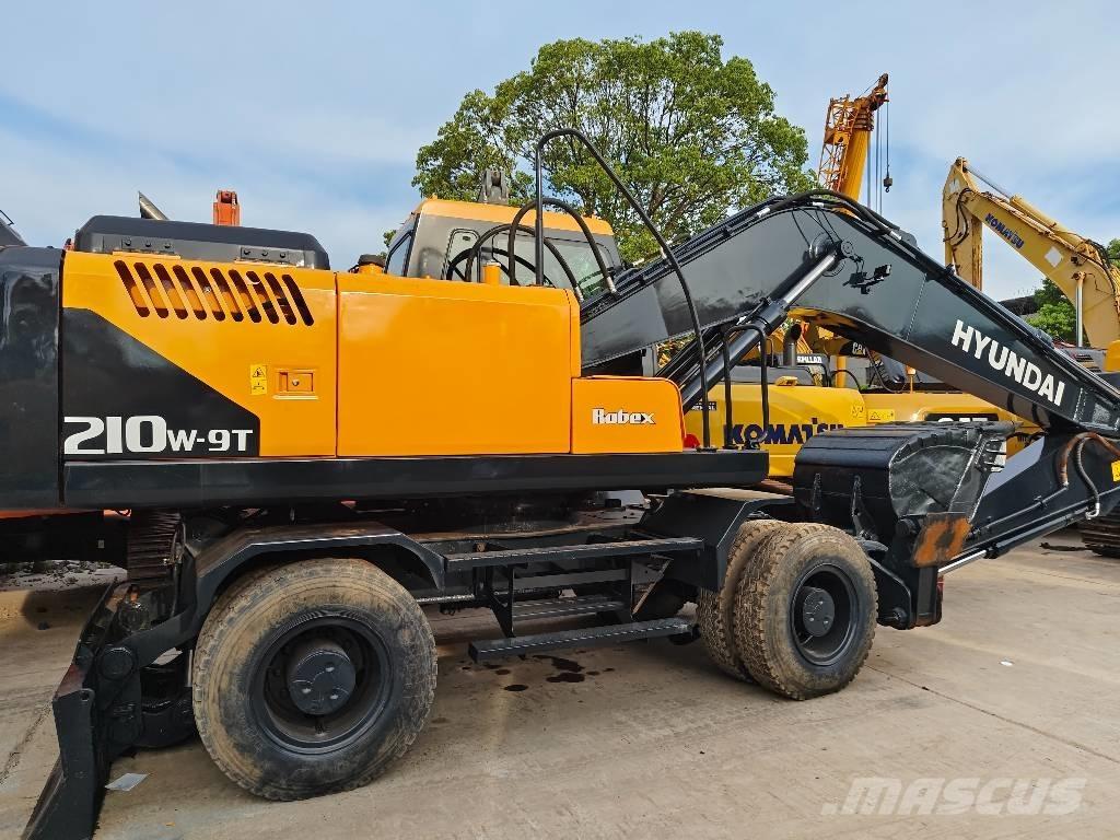 Hyundai R210W-9 Колёсные экскаваторы