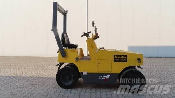 Sakai TS 160 Пневматические катки