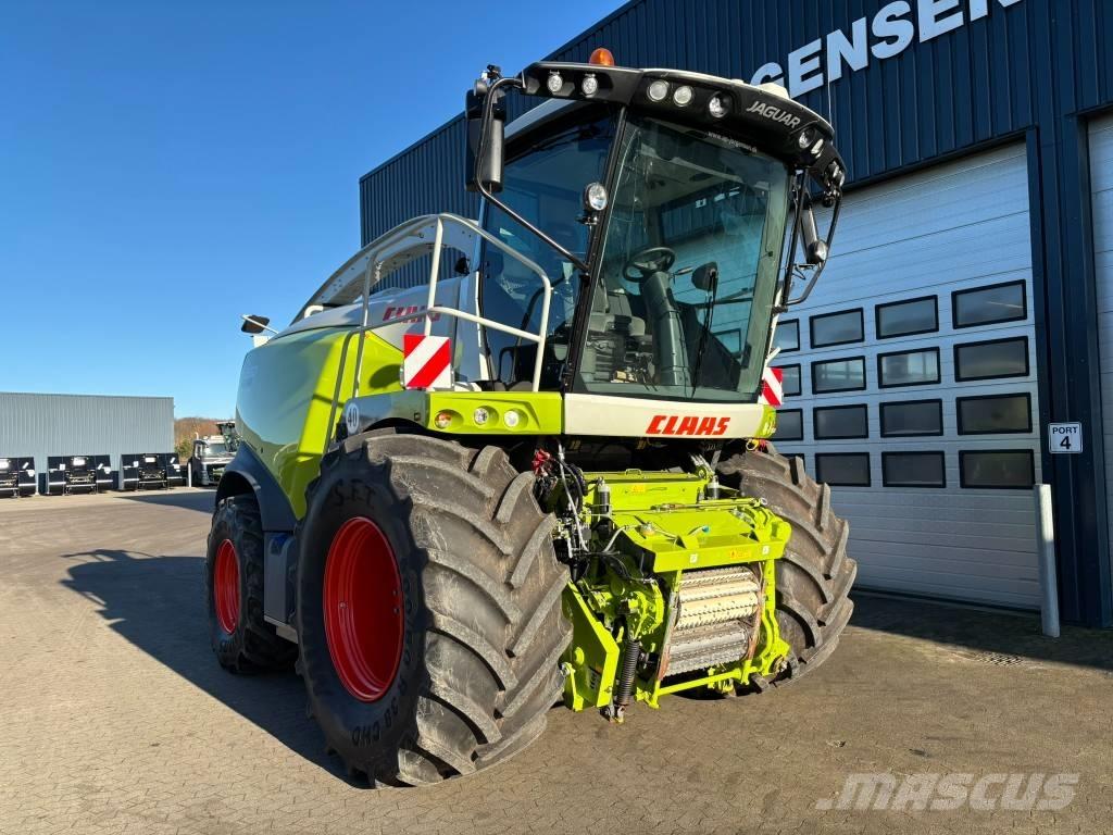 CLAAS Jaguar 950 4WD Самоходные кормоуборочные комбайны