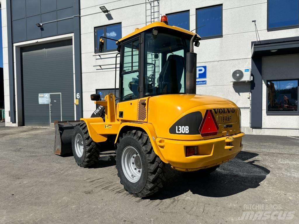 Volvo L 30 B Фронтальные погрузчики