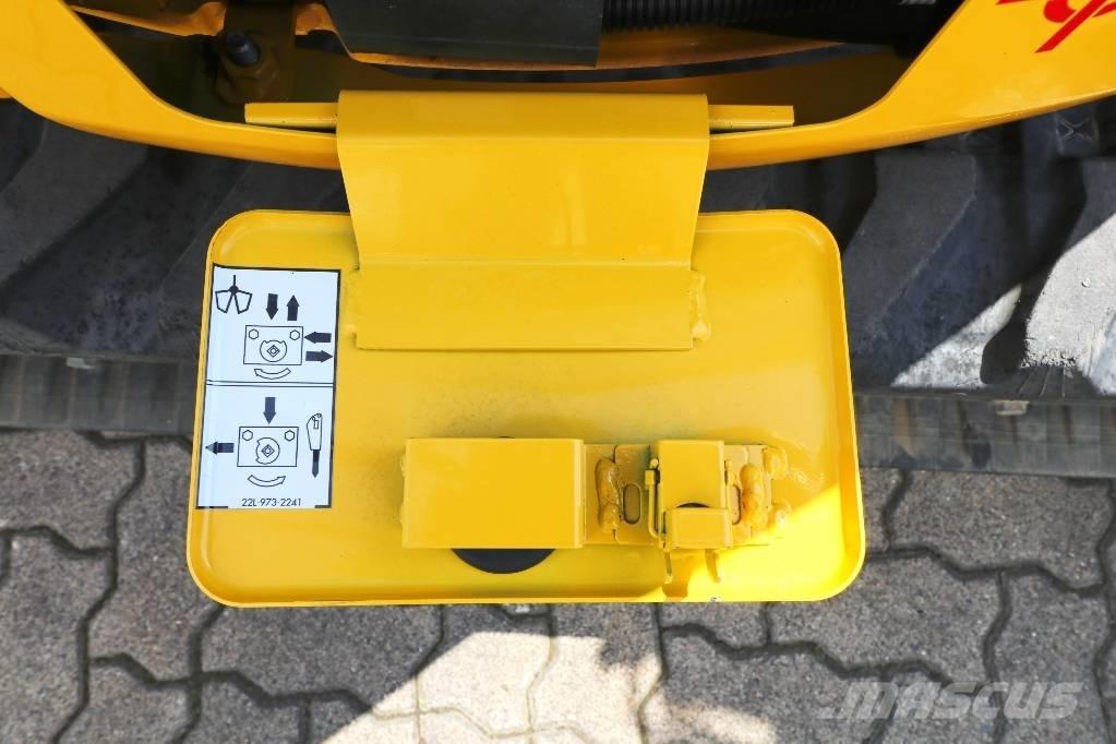 Komatsu PC 25 MR5 Мини-экскаваторы