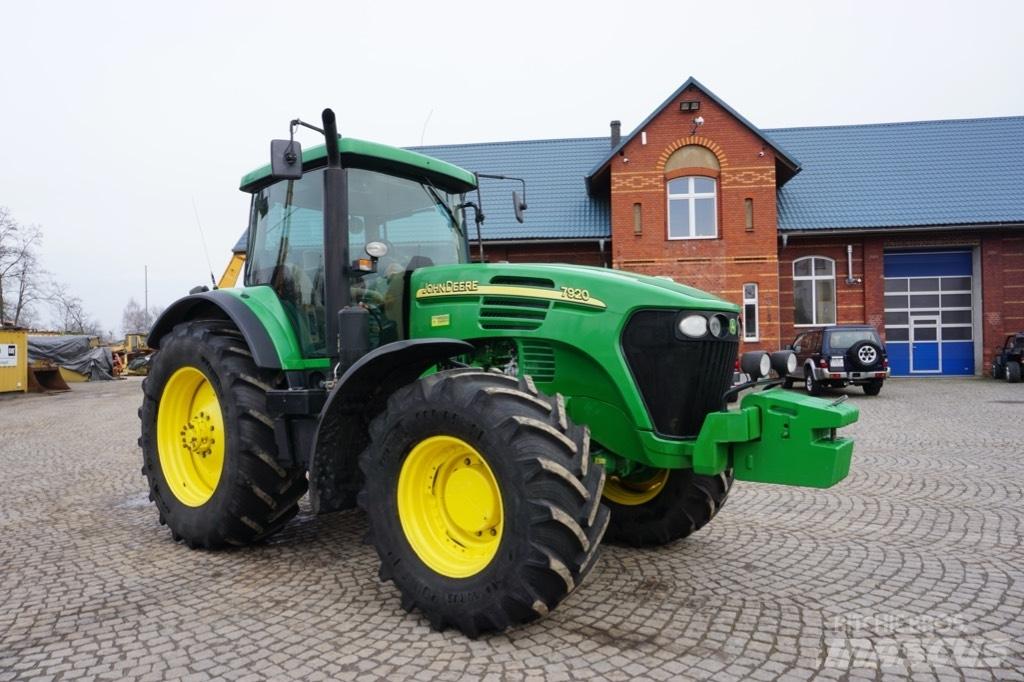 John Deere 7920 Трактора
