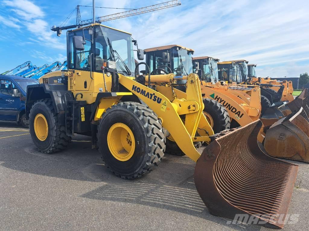 Komatsu WA 250-5H Фронтальные погрузчики